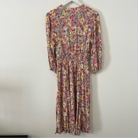 Hazel & Folk VIVIANNE MIDI DRESS
FLORAL ESCAPE Size Small S - Picture 8 of 8